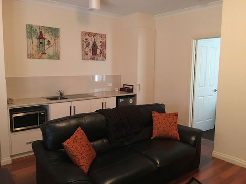 Hahndorf Oak Tree Cottages - Accommodation Whitsundays 0
