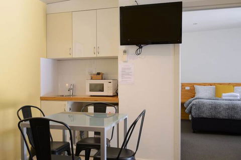 Motel On Alpine - Accommodation Whitsundays 5