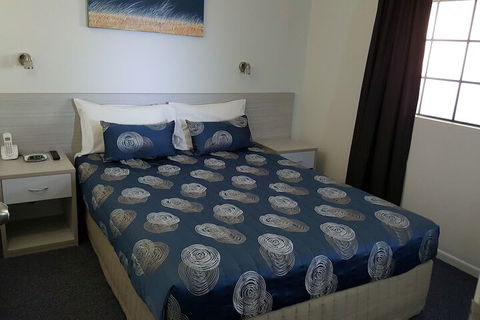 Shakespeare Motel - Accommodation Whitsundays 7