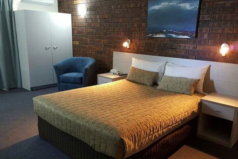 Shakespeare Motel - Accommodation Whitsundays 5