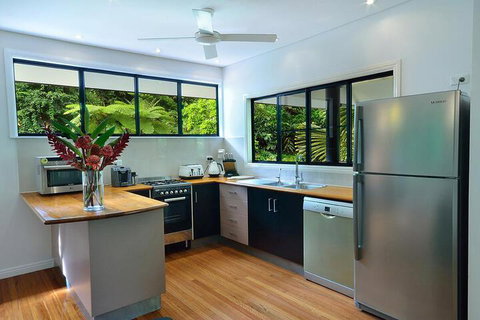 Misty Mountains Rainforest Retreat - Accommodation Whitsundays 6