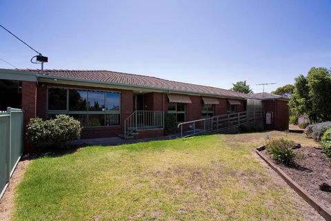 Geelong Holiday Home - Accommodation Whitsundays 3