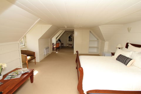 Fitzroy Inn Historic Retreat - Accommodation Whitsundays 2