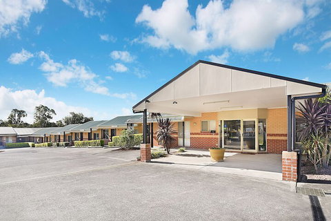 Catalina Motel Lake Macquarie - Accommodation Whitsundays 1