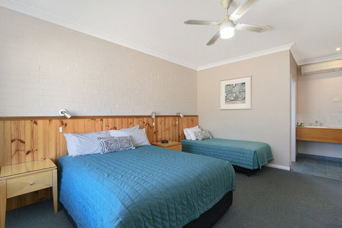 Catalina Motel Lake Macquarie - Accommodation Whitsundays 7