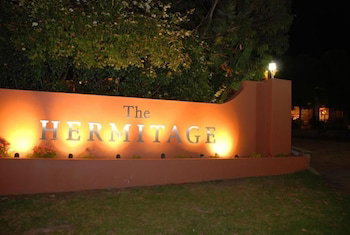 The Hermitage Motel - Accommodation Whitsundays 4