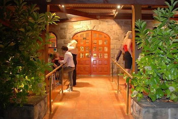 The Hermitage Motel - Accommodation Whitsundays 0