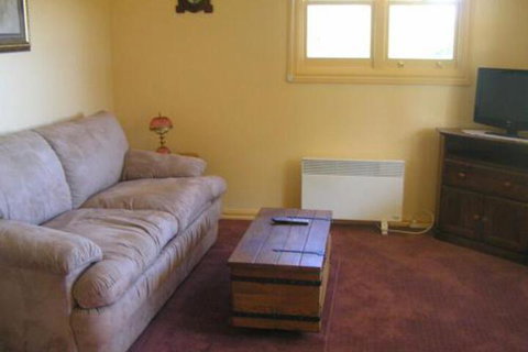 Valleyfield Cottage - Accommodation Whitsundays 2