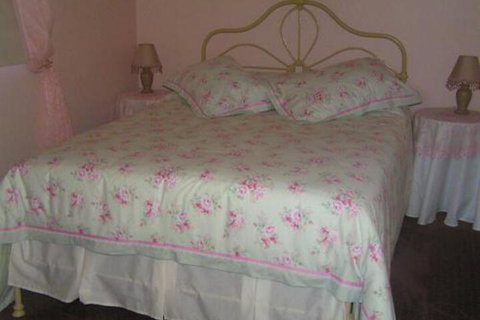 Valleyfield Cottage - Accommodation Whitsundays 3