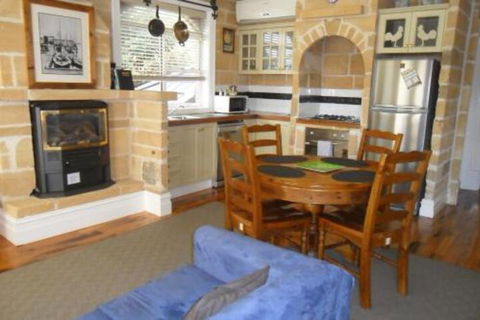Stonecutters Inn - Accommodation Whitsundays 6