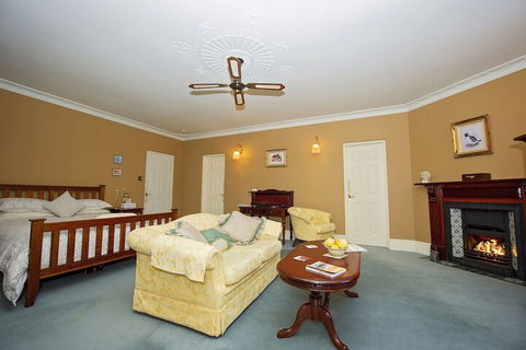 Blackwood Inn Innkeepers House - Accommodation Whitsundays 5