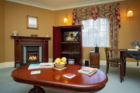 Blackwood Inn Innkeepers House - Accommodation Whitsundays 3