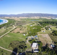 Seymour Waves - Accommodation Whitsundays