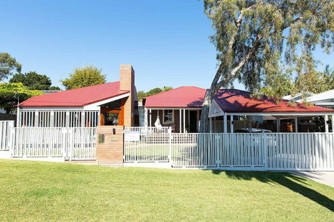 A PERFECT STAY - Bacchus - Accommodation Whitsundays 7