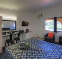 Twin Swans Motel - Accommodation Whitsundays