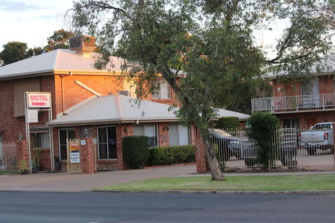 Red Cliffs Colonial Motor Lodge - Accommodation Whitsundays 5