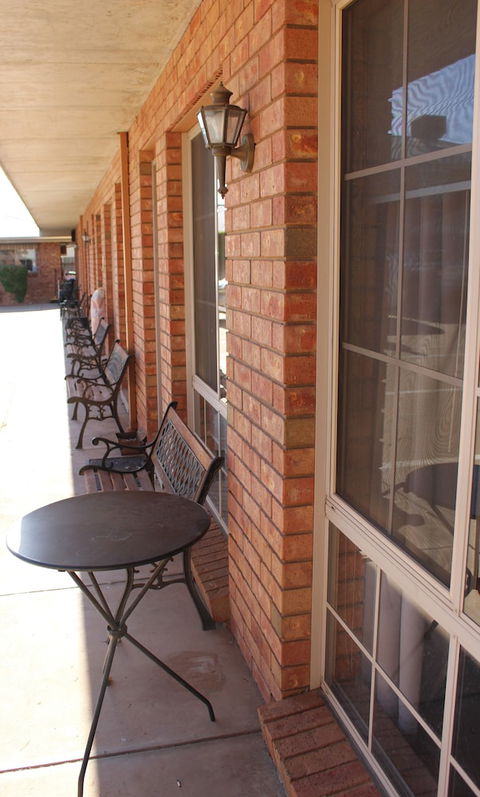 Red Cliffs Colonial Motor Lodge - Accommodation Whitsundays 0