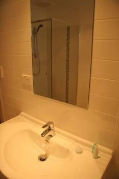 Ethelton Serviced Apartments - Accommodation Whitsundays 0