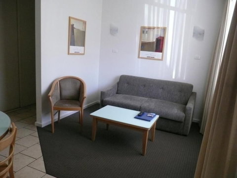 Taft Motor Inn - Accommodation Whitsundays 6