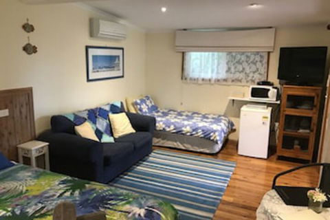 Aussie Golf Ranch - Accommodation Whitsundays 0