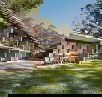 Avoca Beach Hotel - Accommodation Whitsundays
