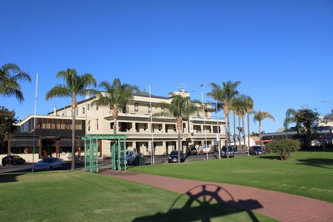 Renmark Hotel Motel - Accommodation Whitsundays 3