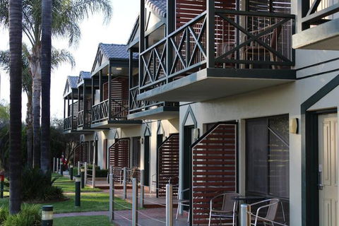 Renmark Hotel Motel - Accommodation Whitsundays 2
