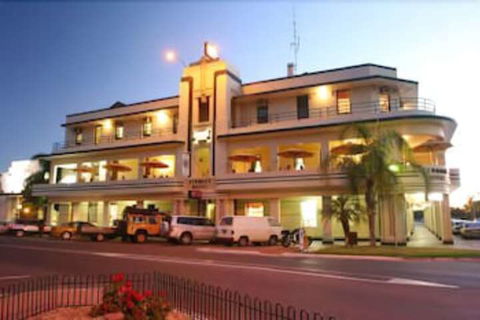 Renmark Hotel Motel - Accommodation Whitsundays 0