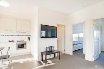 Werribee Short Stay Villas & Accommodation - Accommodation Whitsundays 3