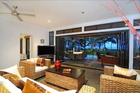 Bramston On The Beach - Accommodation Whitsundays 5