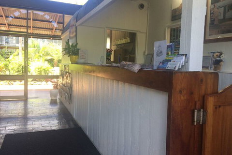 Paraway Motel - Accommodation Whitsundays 1