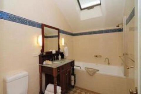 Sandholme Guesthouse - Accommodation Whitsundays 0