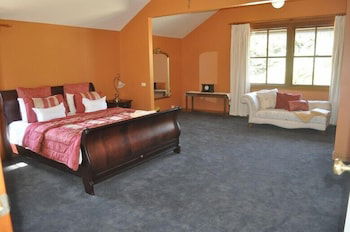 The George At Yering - Accommodation Whitsundays 3