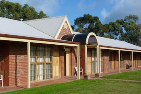 Coonawarra Units - Accommodation Whitsundays 0