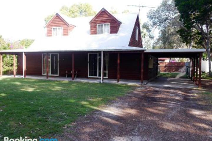 Amity Point QLD Accommodation Whitsundays