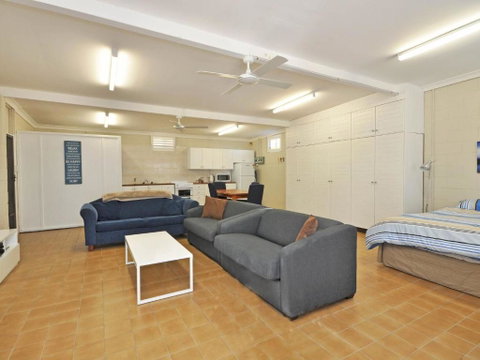 The Studio On The Lake At Fishing Point Lake Macquarie Honestly Put The Line In & Catch Fish - Accommodation Whitsundays 1