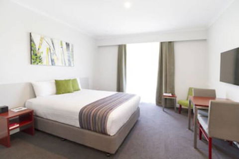 Abode Narrabundah - Accommodation Whitsundays 0