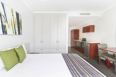 Abode Narrabundah - Accommodation Whitsundays 3