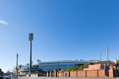 Centennial Park Lodge - Accommodation Whitsundays 1