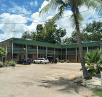 Palm Court Backpackers - Accommodation Whitsundays