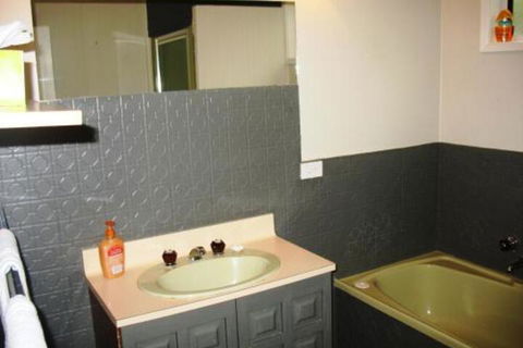 Roebil House - Accommodation Whitsundays 4