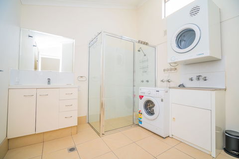 Anacapri Holiday Resort Apartments - Accommodation Whitsundays 5