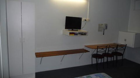 Bel Air Motel - Accommodation Whitsundays 1