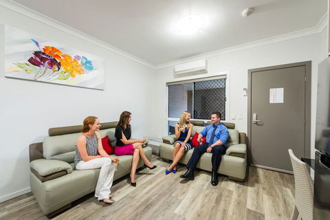 Athena Motel Apartments - Accommodation Whitsundays 7