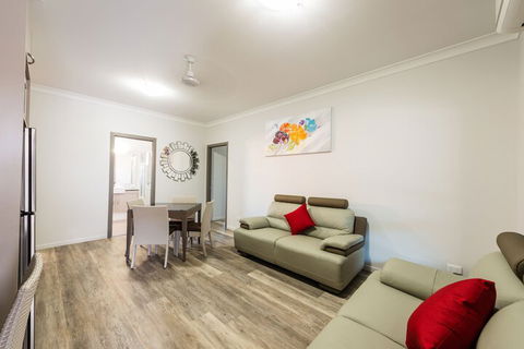 Athena Motel Apartments - Accommodation Whitsundays 5