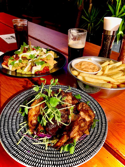 Republic Bar & Cafe - Accommodation Whitsundays 5