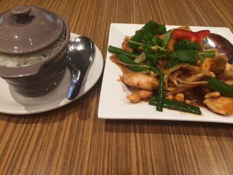 Sattahip Thai Restaurant - Accommodation Whitsundays 0
