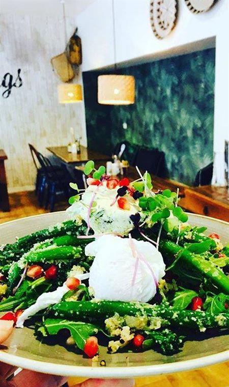 10 Hastings Street Cafe - Accommodation Whitsundays 4