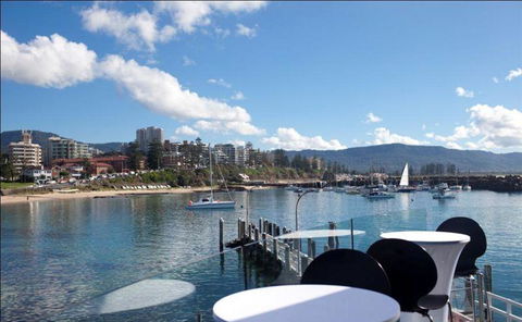 Harbourfront Restaurant - Accommodation Whitsundays 17