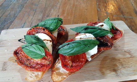 Top Pub Bistro - Accommodation Whitsundays 5